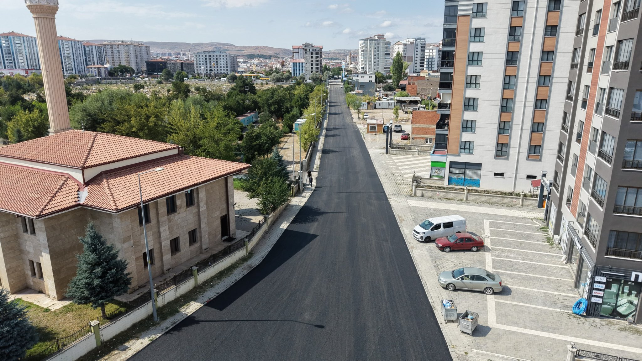 Sivas’ta asfalt ve altyapı çalışmaları hız kesmeden sürüyor