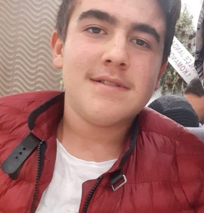 Onarım için çıktığı direkte akıma kapıldı