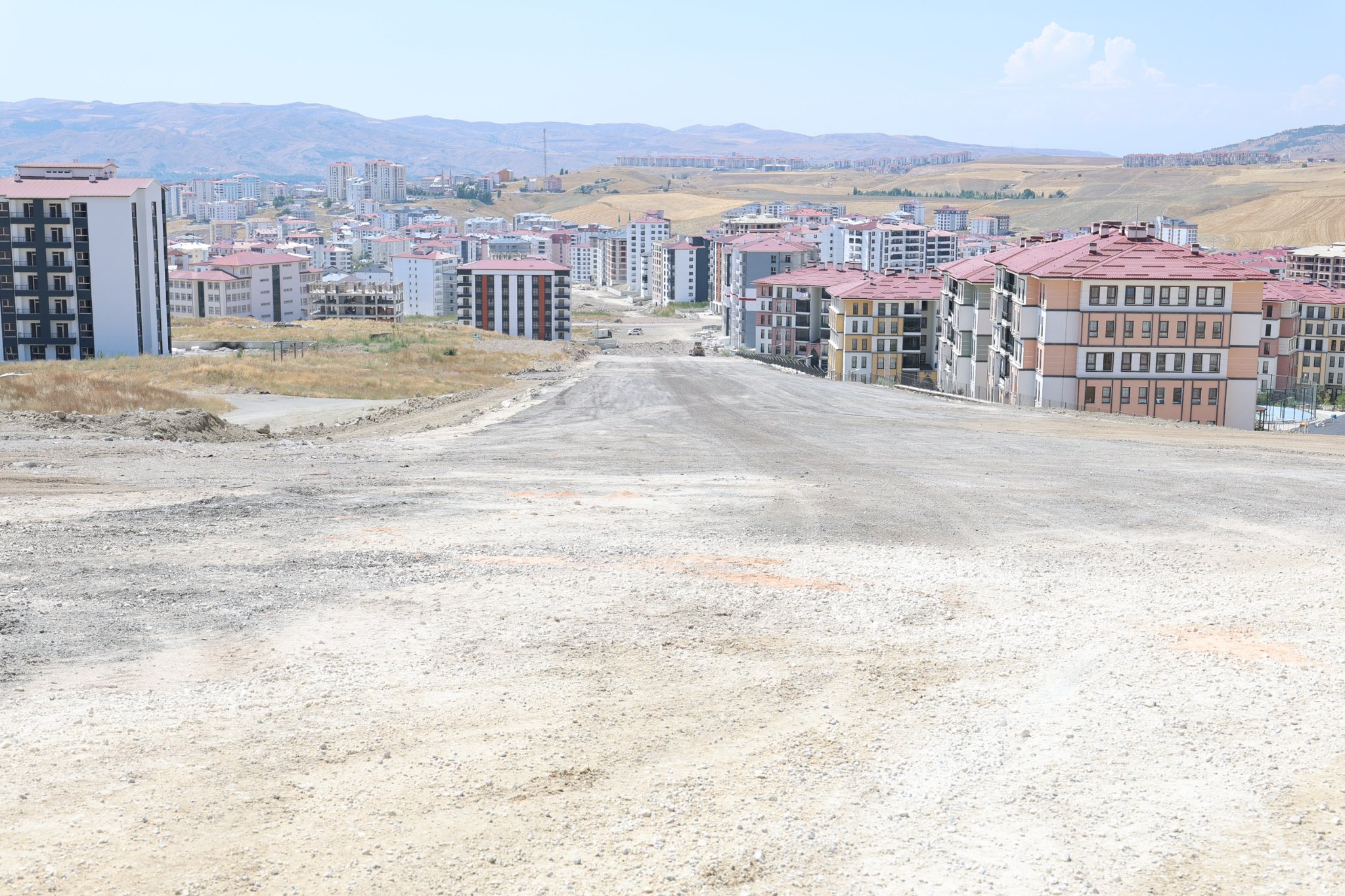 Sivas’ta dik rampa için yol düzenleme çalışması