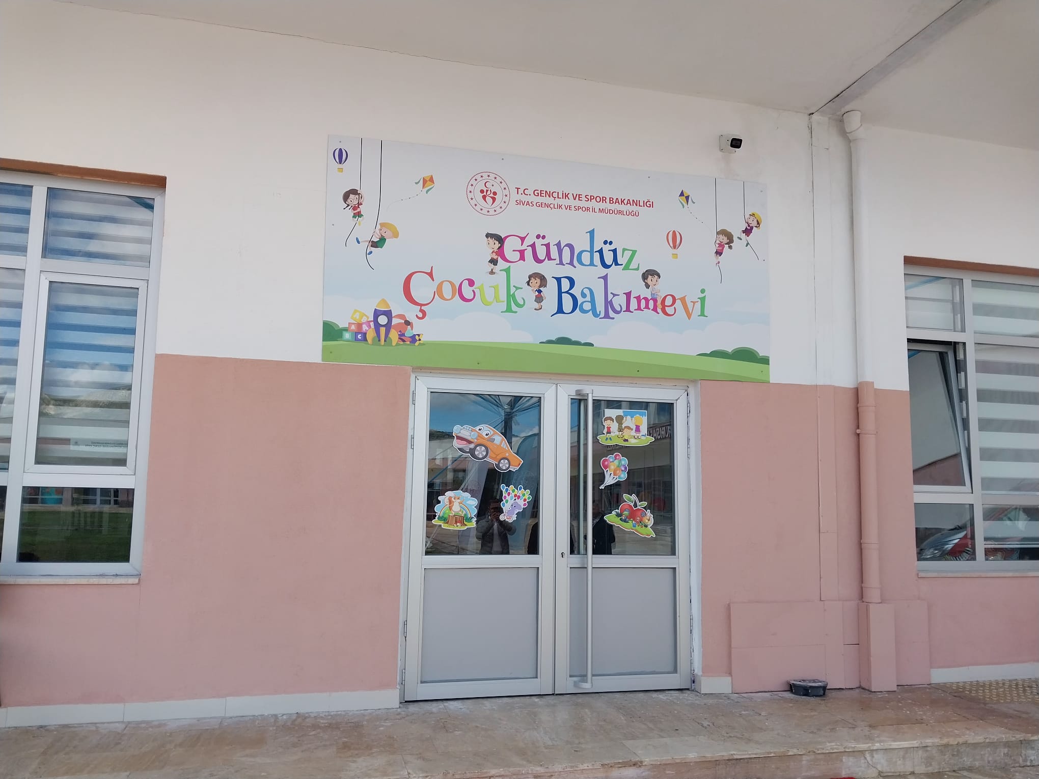 Sivas’ta çalışan ailelere çocuk bakımevi desteği