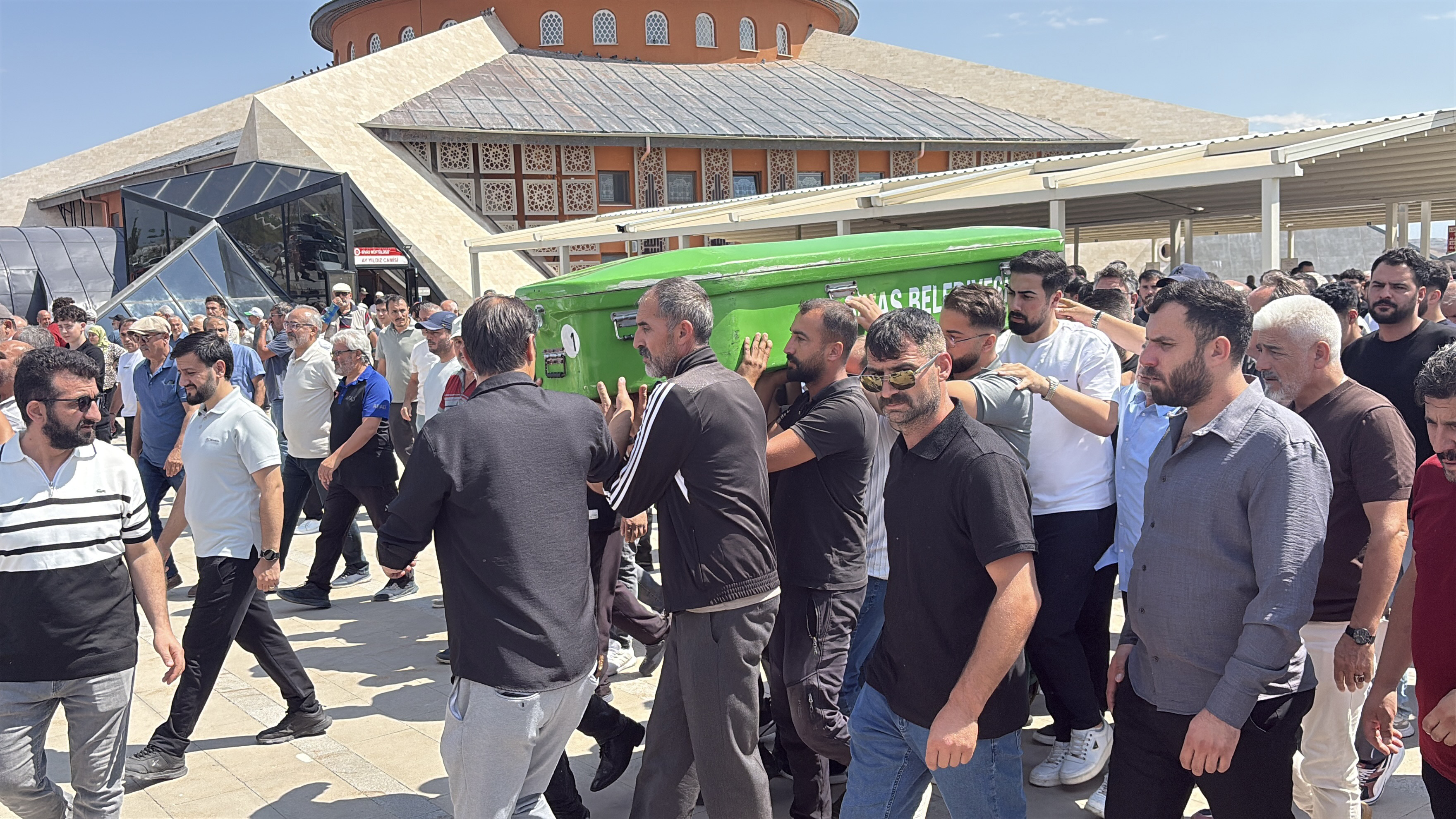 Sivas’ta feci kazada hayatını kaybeden genç toprağa verildi