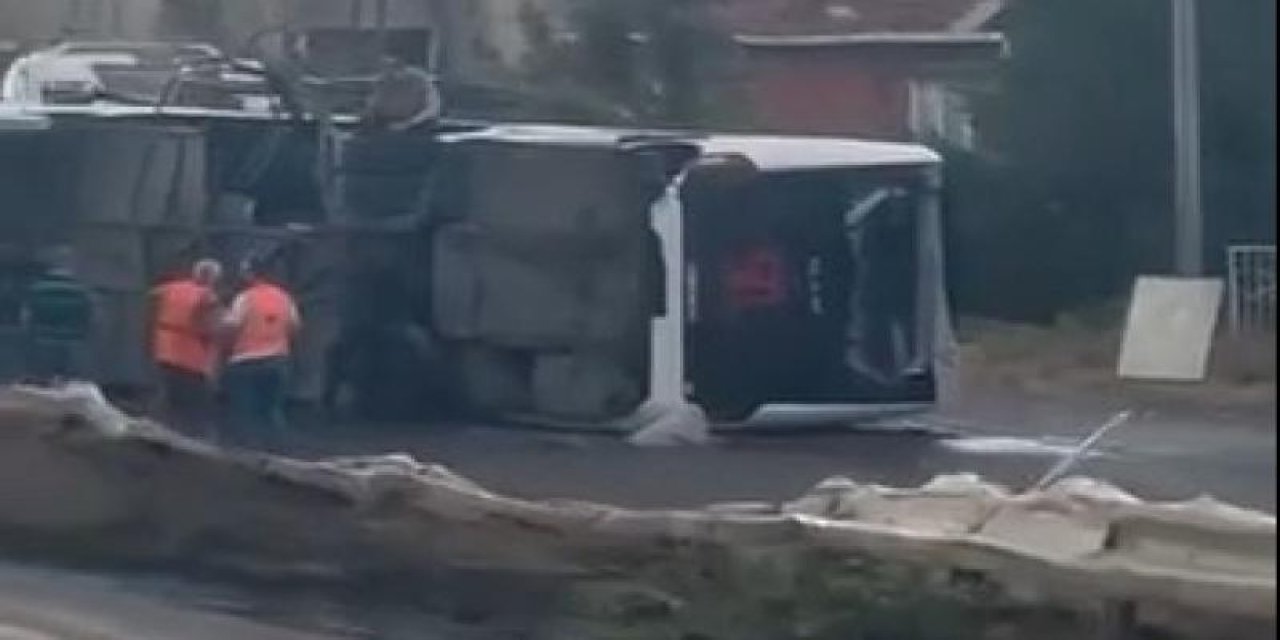 Servis otobüsü devrildi: 15 yaralı