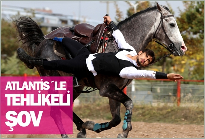 ATLANTİS´LE TEHLİKELİ ŞOV