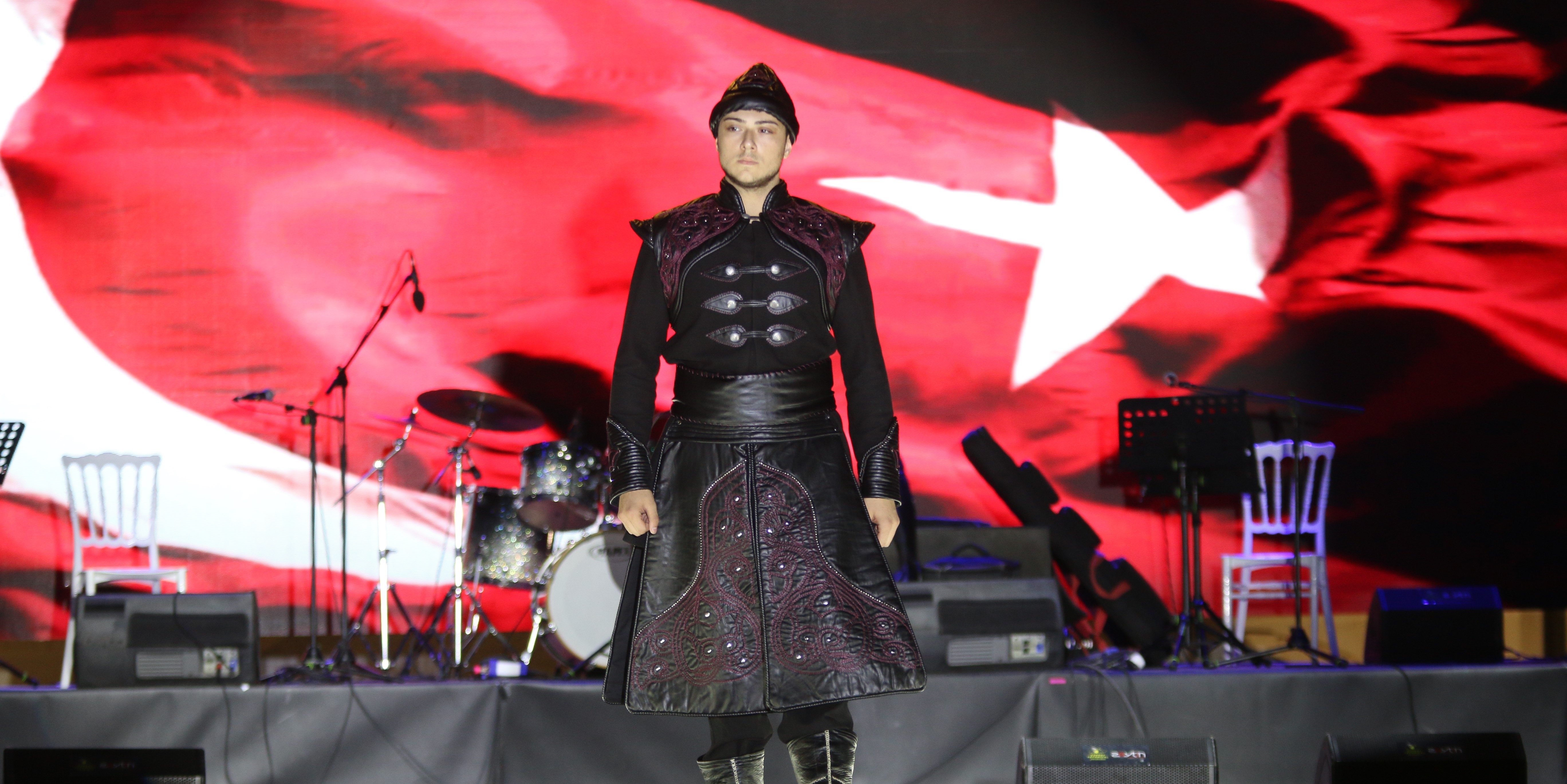 Sivas’ta "Selçuklu’dan Cumhuriyet’e Milli İrade" kıyafetleri sergilendi