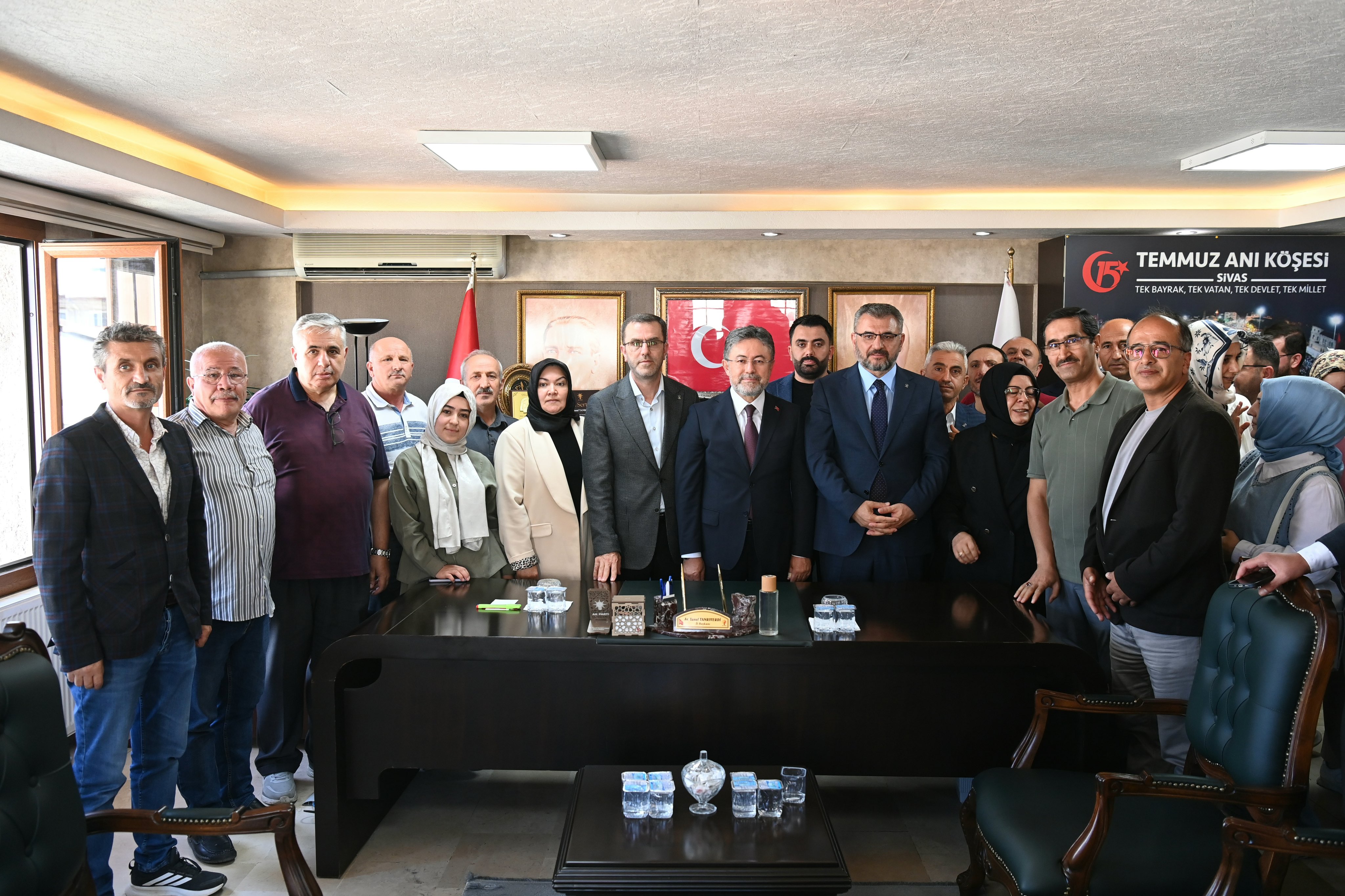 Bakan Yumaklı’dan AK Parti Sivas İl Başkanlığına ziyaret