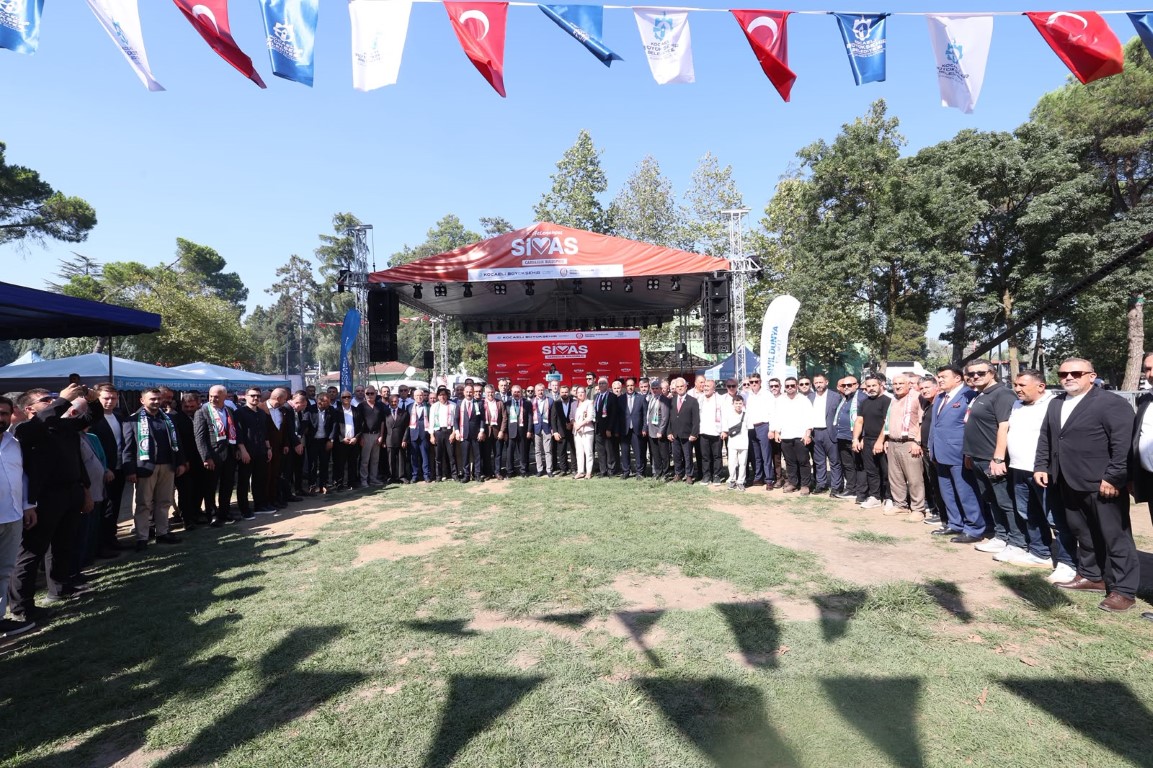 Sivaslılar Kocaeli’de “Gardaşlık Buluşması”nda bir araya geldi
