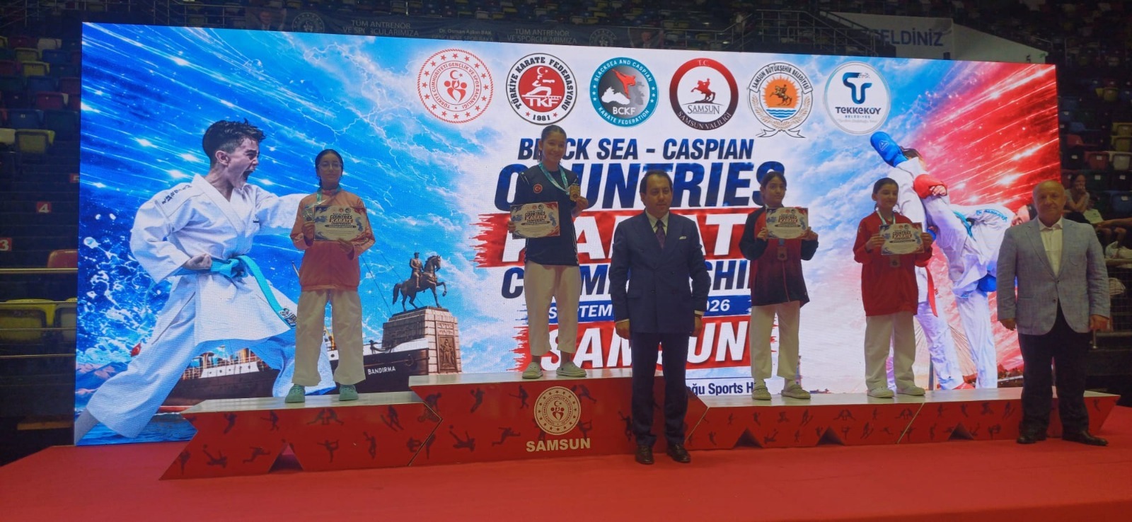 Sivaslı karateciler Samsun’dan madalyalarla döndü