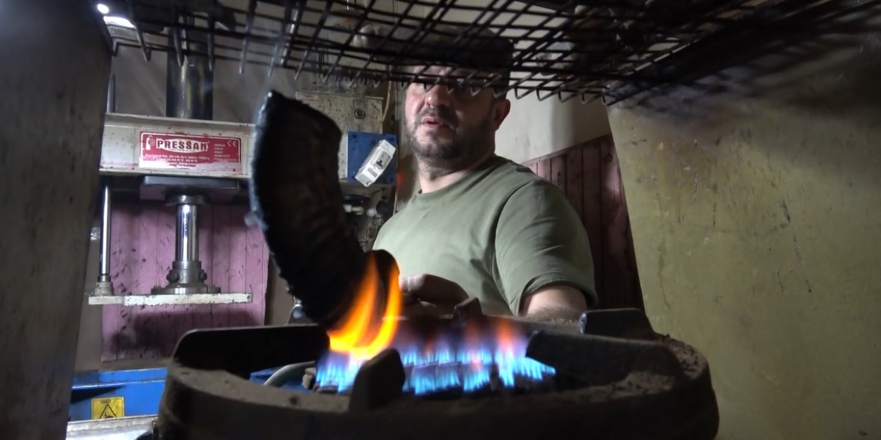 Boynuzdan sanat eserine: Kemik tarak ustalığı