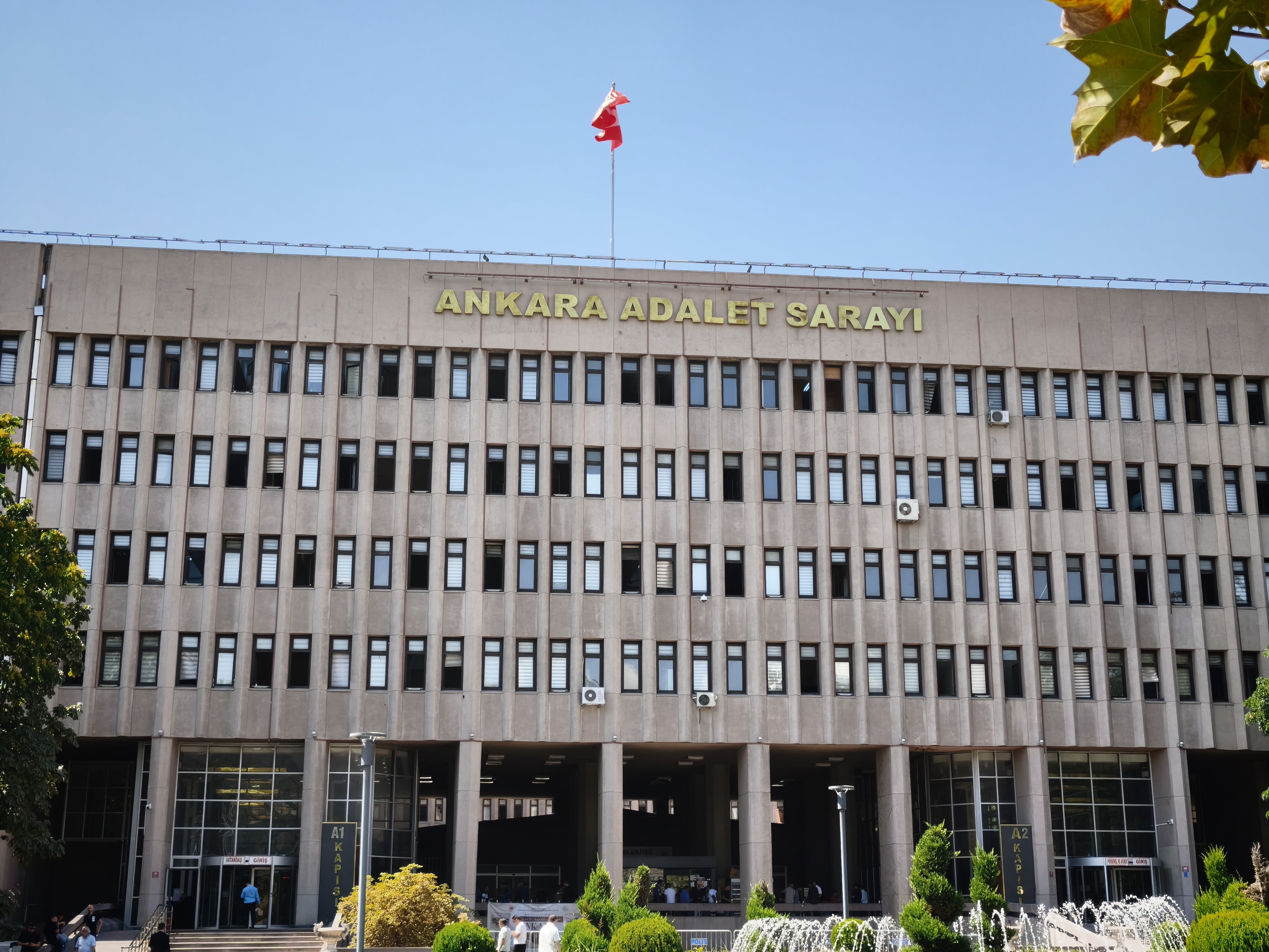 Melih Gökçek’in ardından oğlu ve gelini de adliyede
