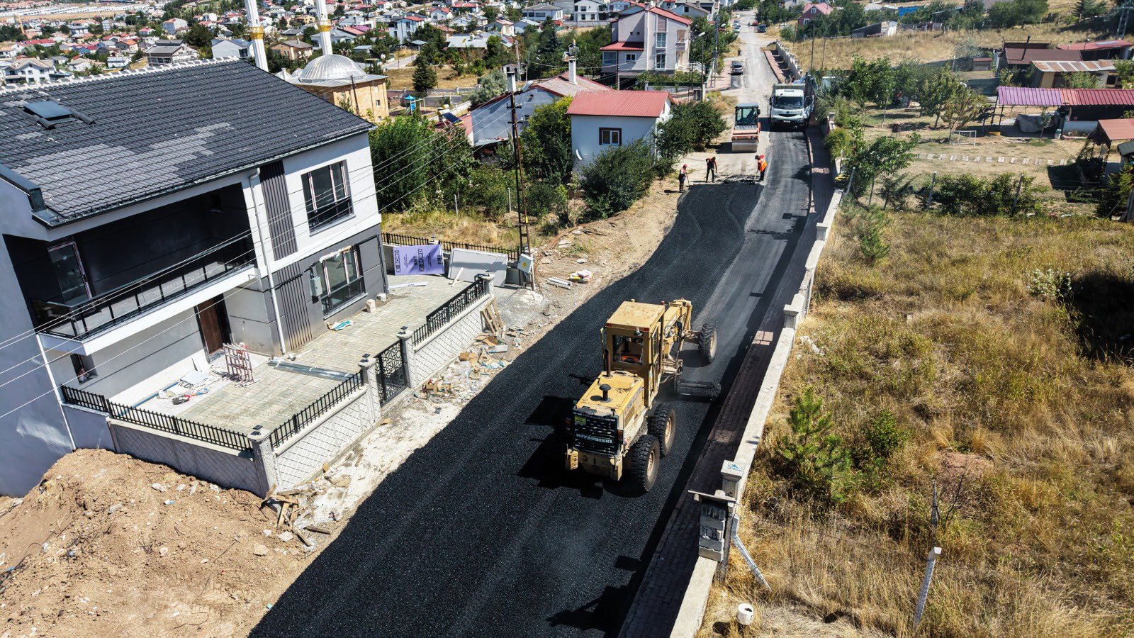 Sivas Belediyesi mahallelerde çalışmalarını sürdürüyor