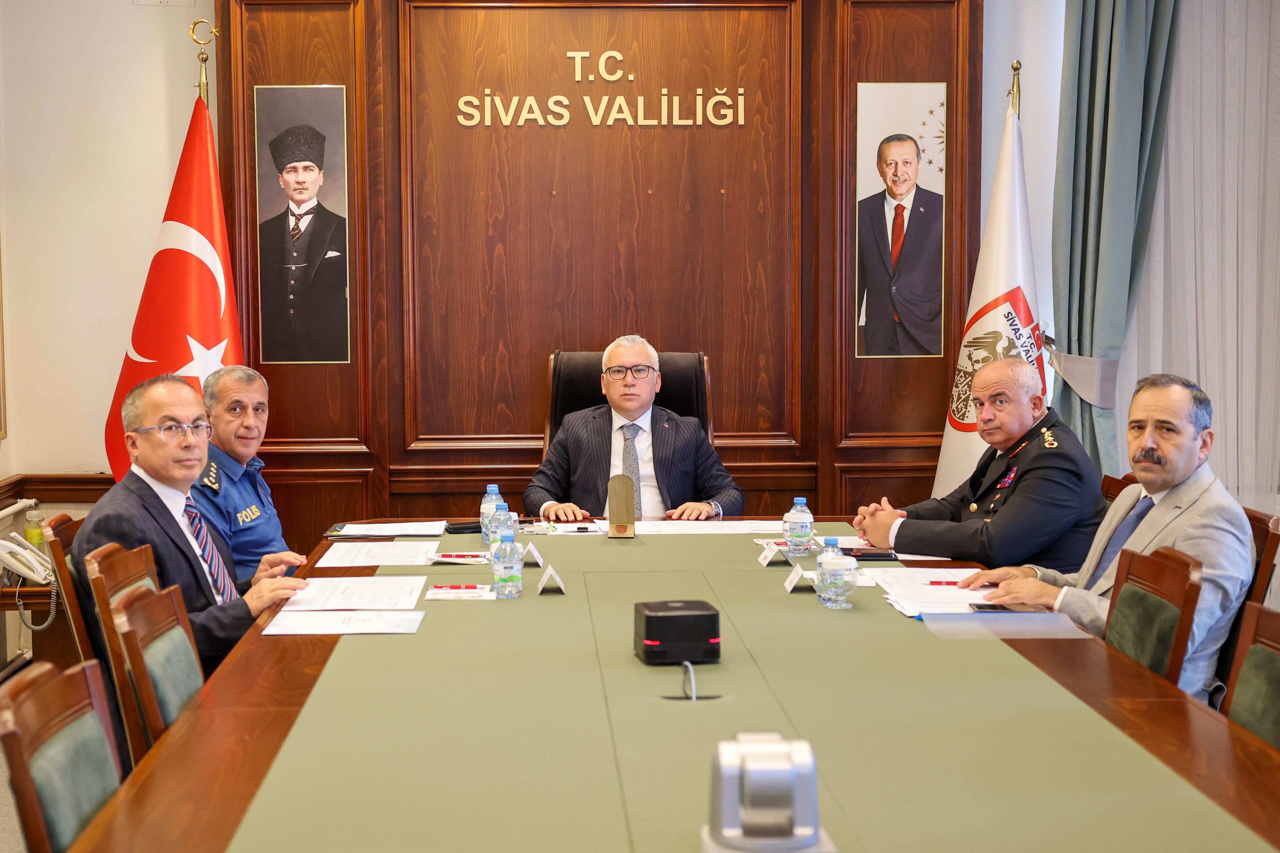 Sivas’ta okul ve yurtların güvenliği için tedbirler masaya yatırıldı