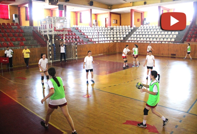 HENTBOLCULAR KASTAMONU VİRAJINDA - VİDEO