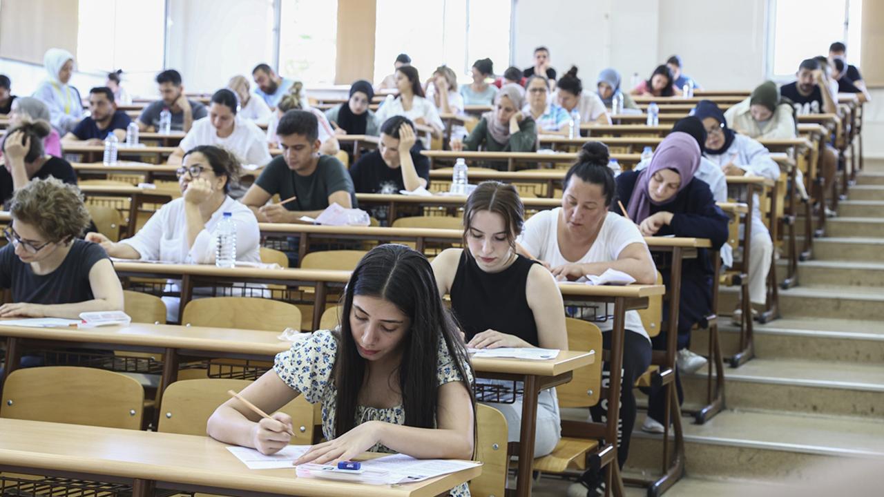 KPSS Lisans Alan Bilgisi'nin son oturumu başladı