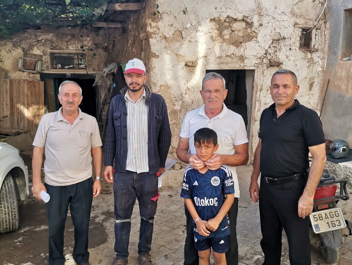 Sivas AK Parti’den Hevük’te saha çalışması