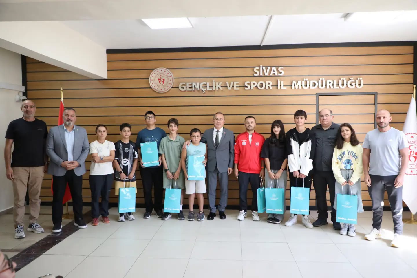 Başarılı sporculara Ertem’den tebrik