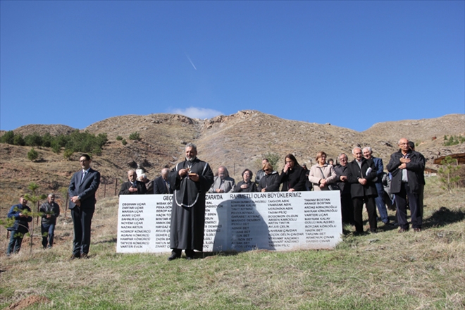 ERMENİ MEZARLIĞINDA AYİN
