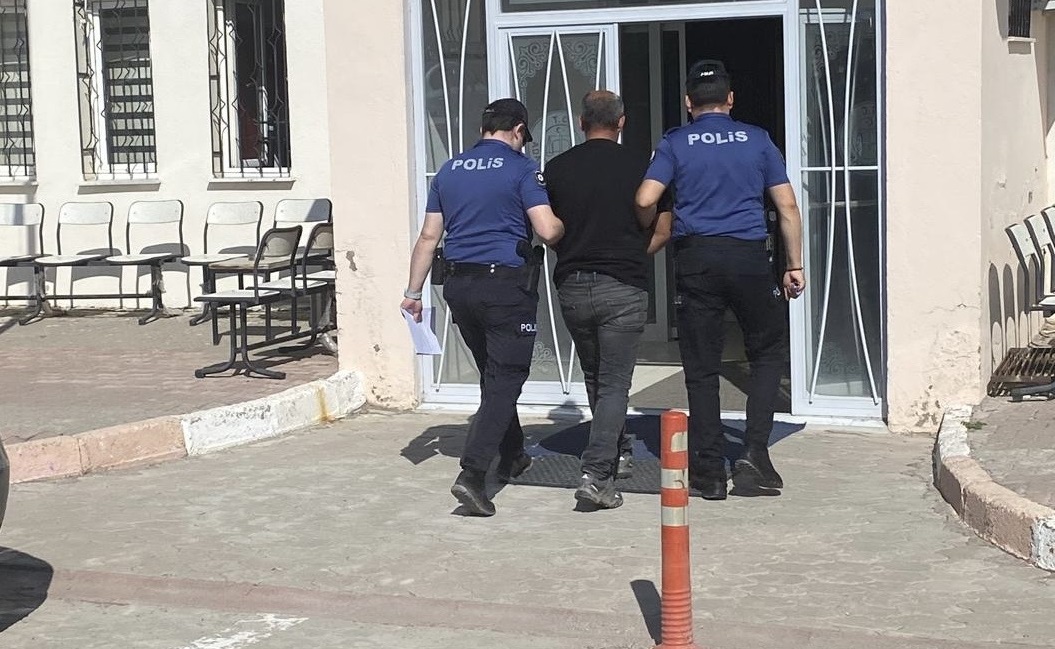 13 yıl 4 aylık firar Sivas'ta son buldu