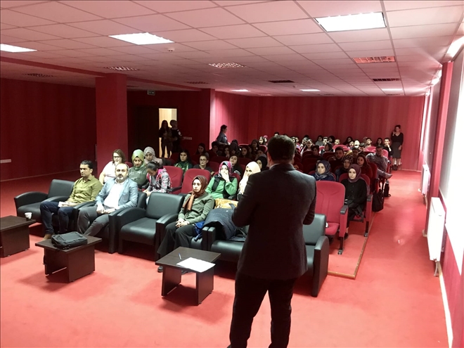 İŞ ARAMA BECERİLERİ VE MÜLAKAT TEKNİKLERİ SEMİNERİ