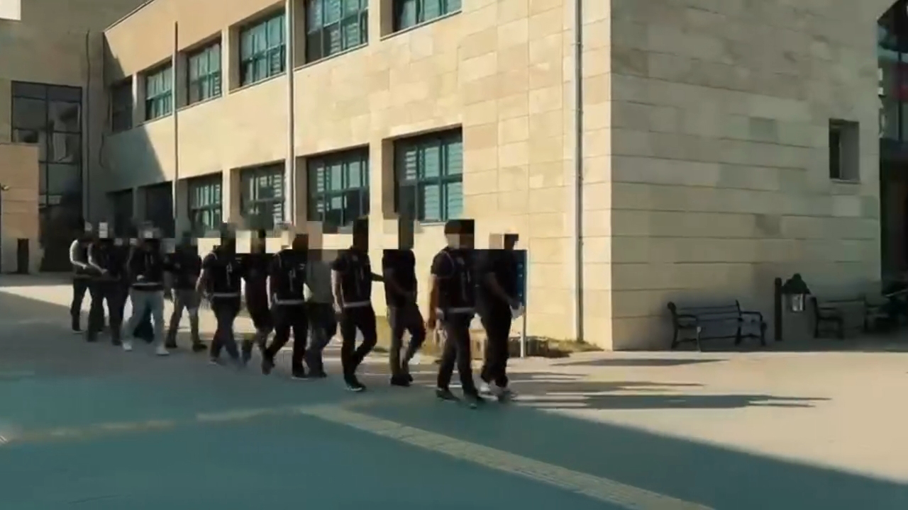 Sivas'ta dolandırıcılık şebekesine operasyon