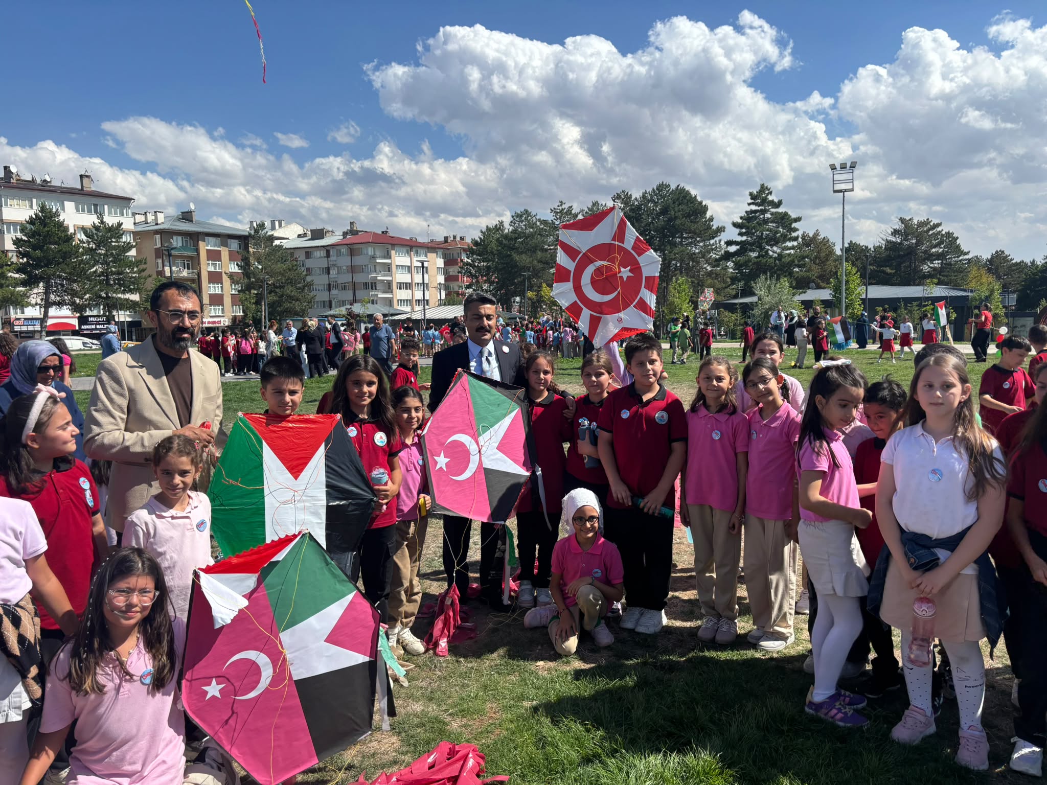 Sivas’ta uçurtmalar Gazze’deki çocuklar için uçtu