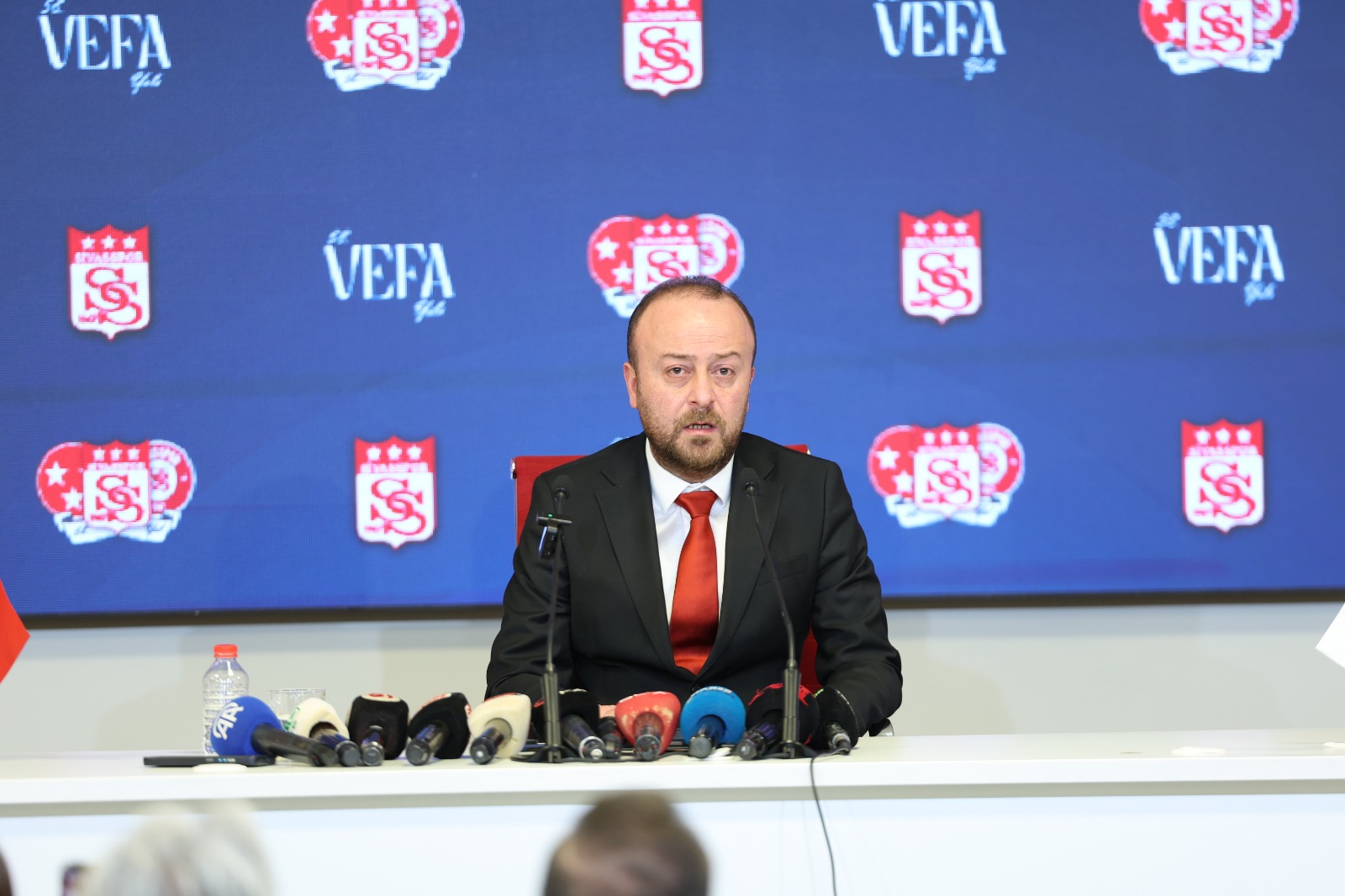 Sivasspor Başkanı Özçoban’a PFDK’dan sürpriz karar