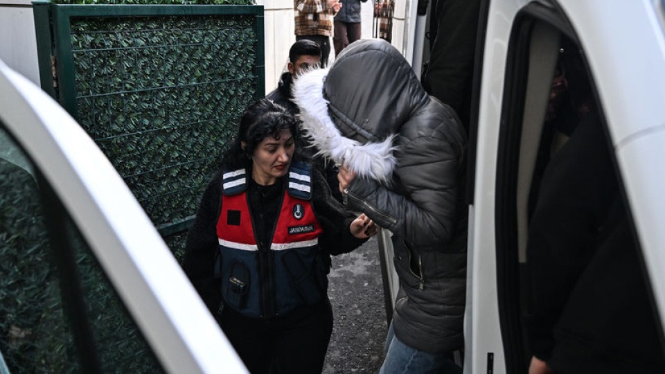 Ünlü isimlerin de bulunduğu 18 kişi gözaltında
