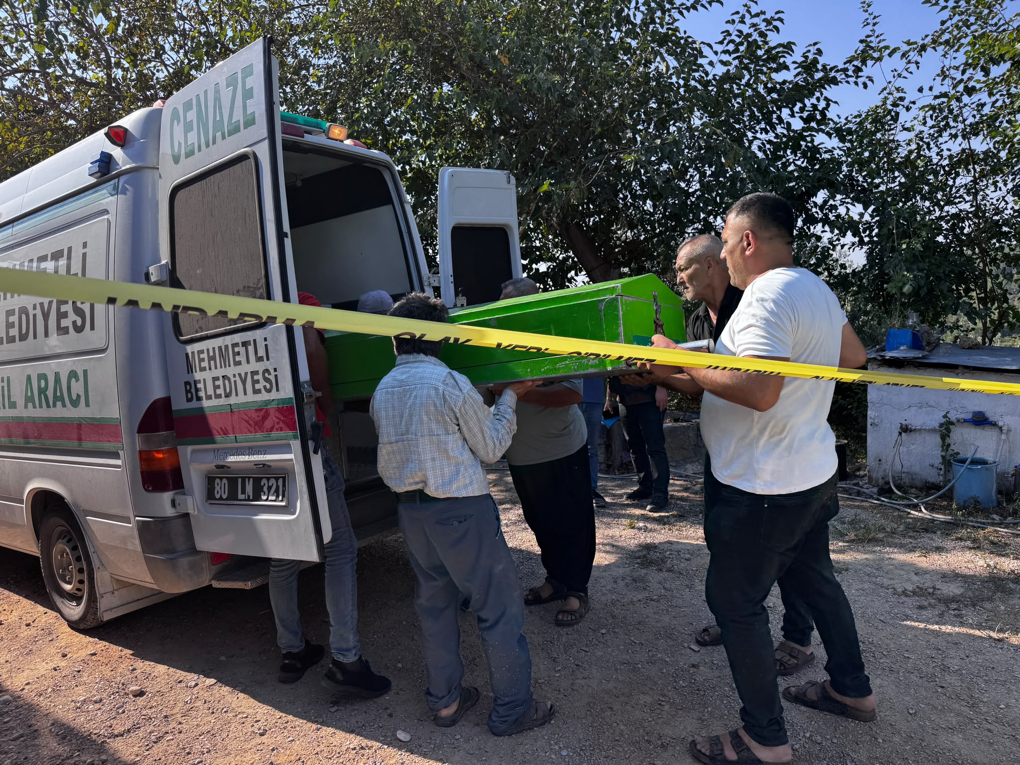 Sumbas’ta aile katliamı: 1 ölü, 2 yaralı