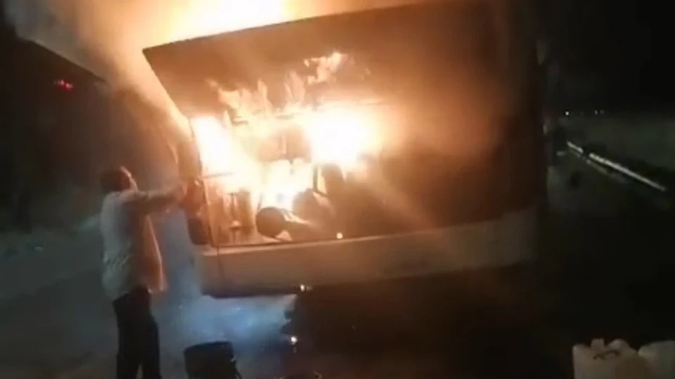 Sivas’tan Samsun’a giden otobüs alevlere teslim oldu