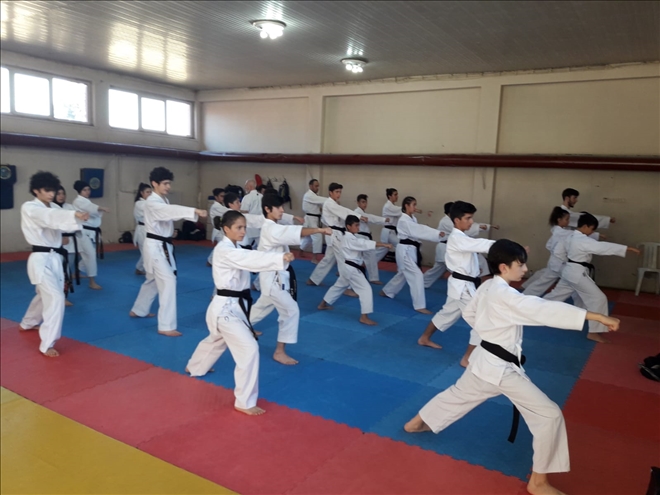 KARATEDE SEMİNER YAPILDI