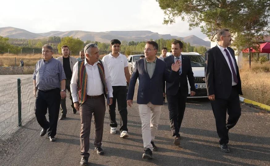 Ali Babacan’dan Divriği ziyareti