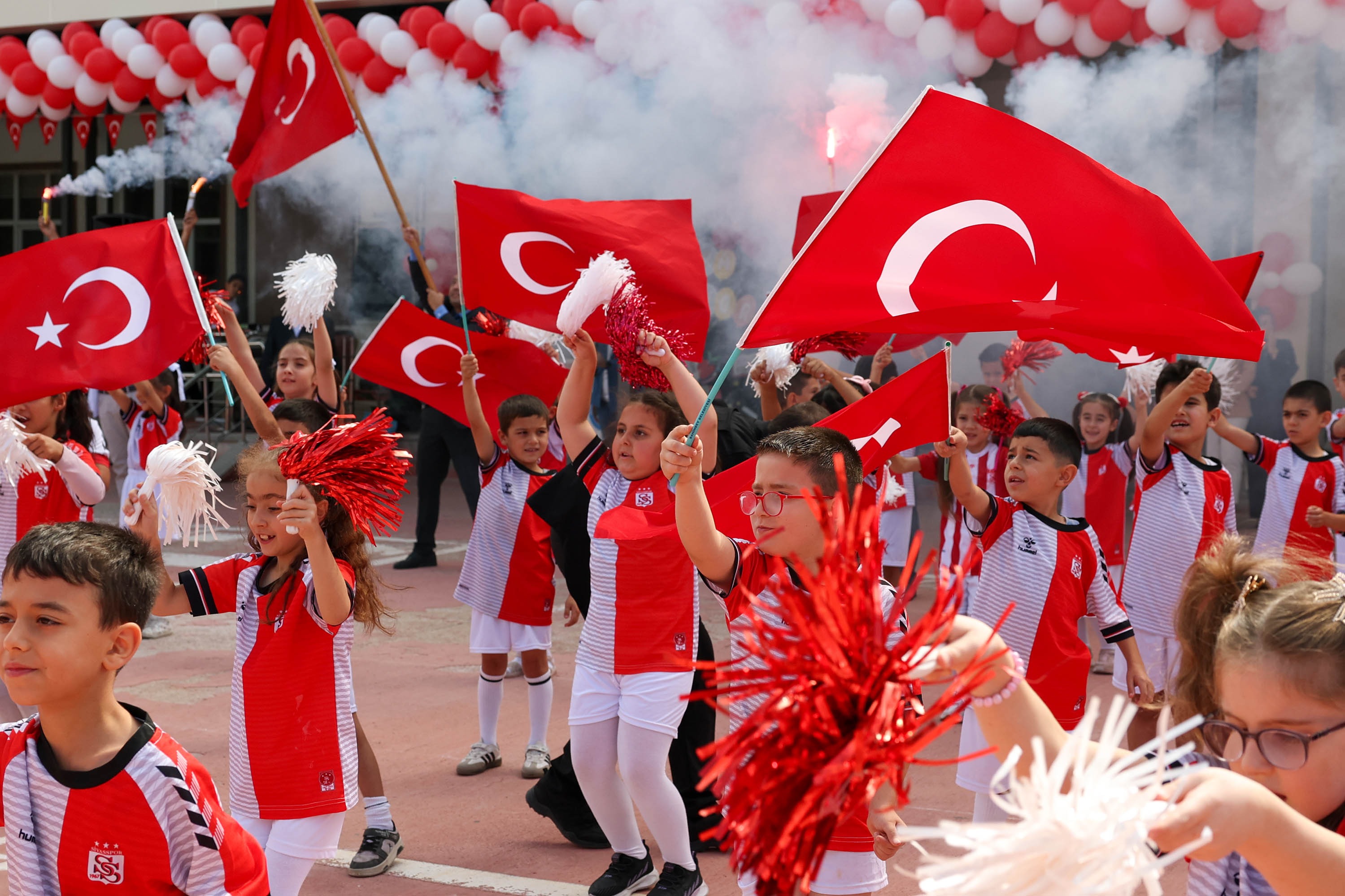 Sivas'ta yeni eğitim yılına renkli başlangıç