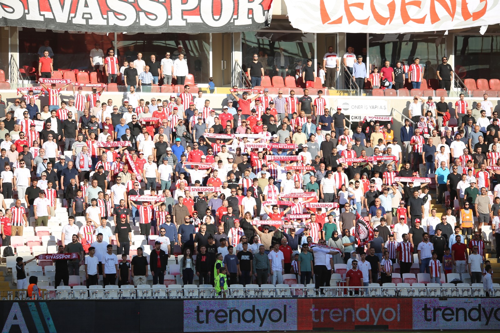 Sivasspor’da tribünler beklenen ilgiyi görmedi