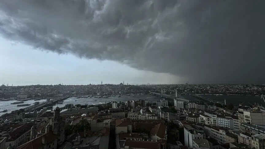 İstanbul için kuvvetli yağış ve fırtına uyarısı