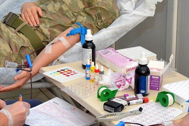 ASKERLERDEN KAN DESTEĞİ