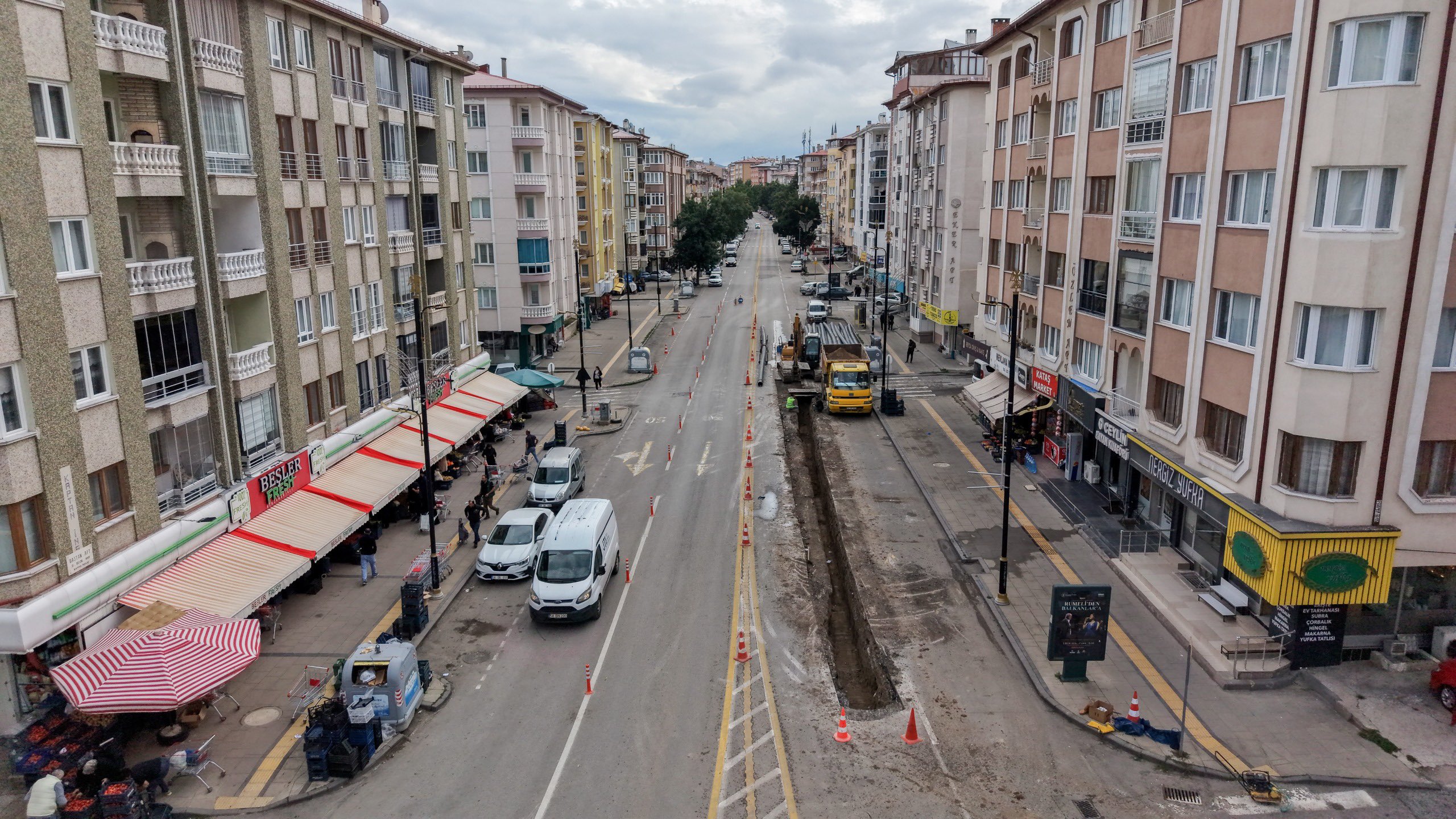 Sivas’ta Mevlana Caddesi’nde yenileme çalışmaları başladı