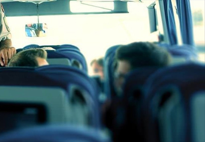 YOLCU OTOBÜSÜNDE YAKALANDI