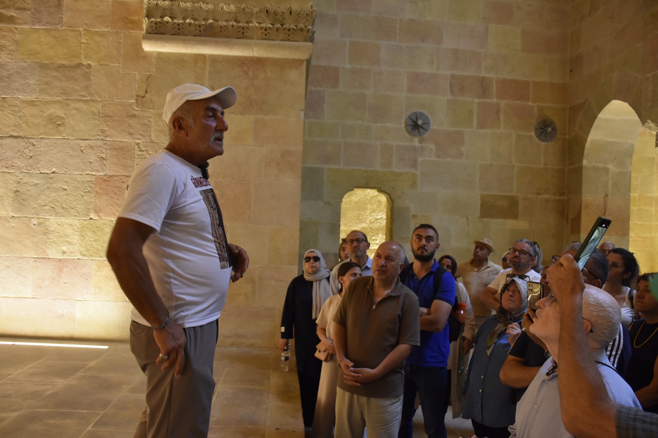 “Boş taşa bakmasınlar” diyerek başladı, Divriği Ulu Camii’nin gönüllü elçisi