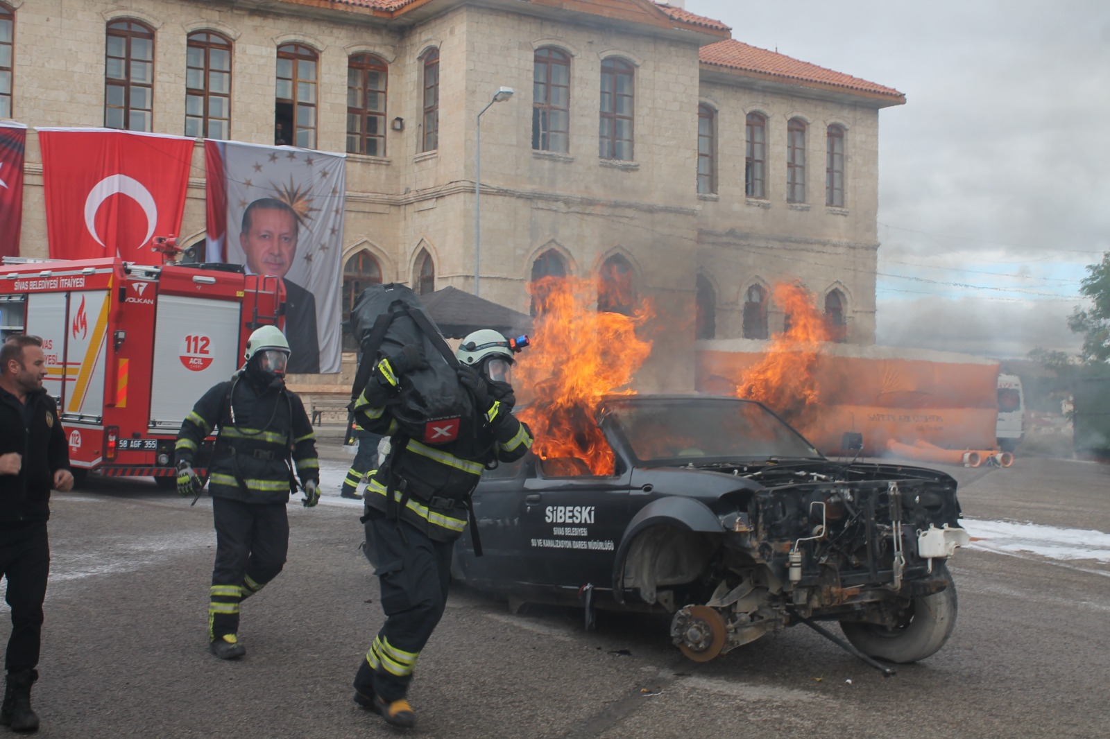 Sivas’ta yangın ve deprem tatbikatı nefes kesti
