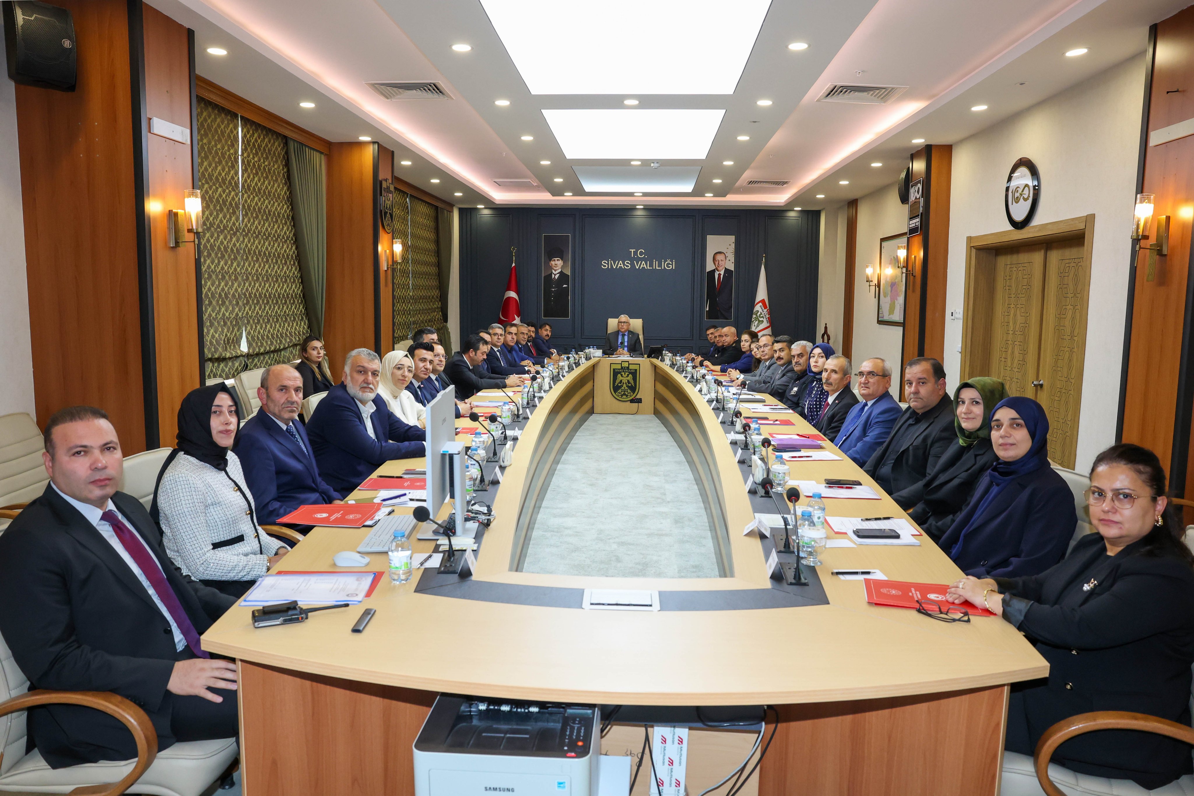 Sivas’ta kadına yönelik şiddetle mücadele çalışmaları değerlendirildi