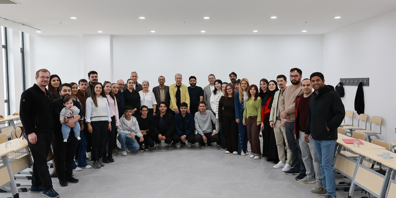 SBTÜ’de yeni bölüm öğrencileriyle buluştu