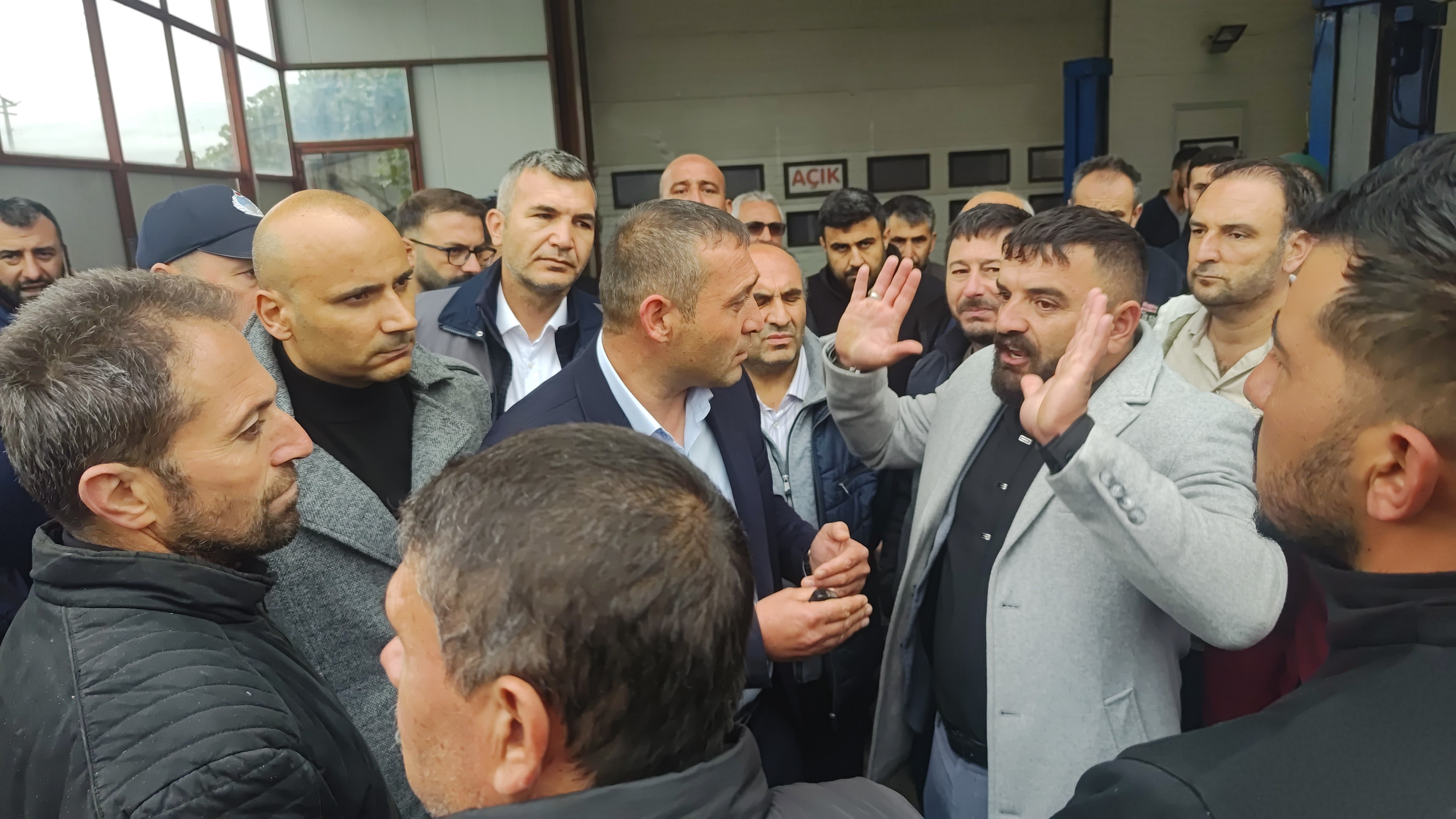 Sivas'ta sanayi sitesinde yıkım gerilimi