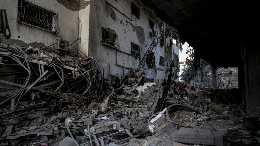 İsrail Gazze’de bir daireyi bombaladı: 5 ölü