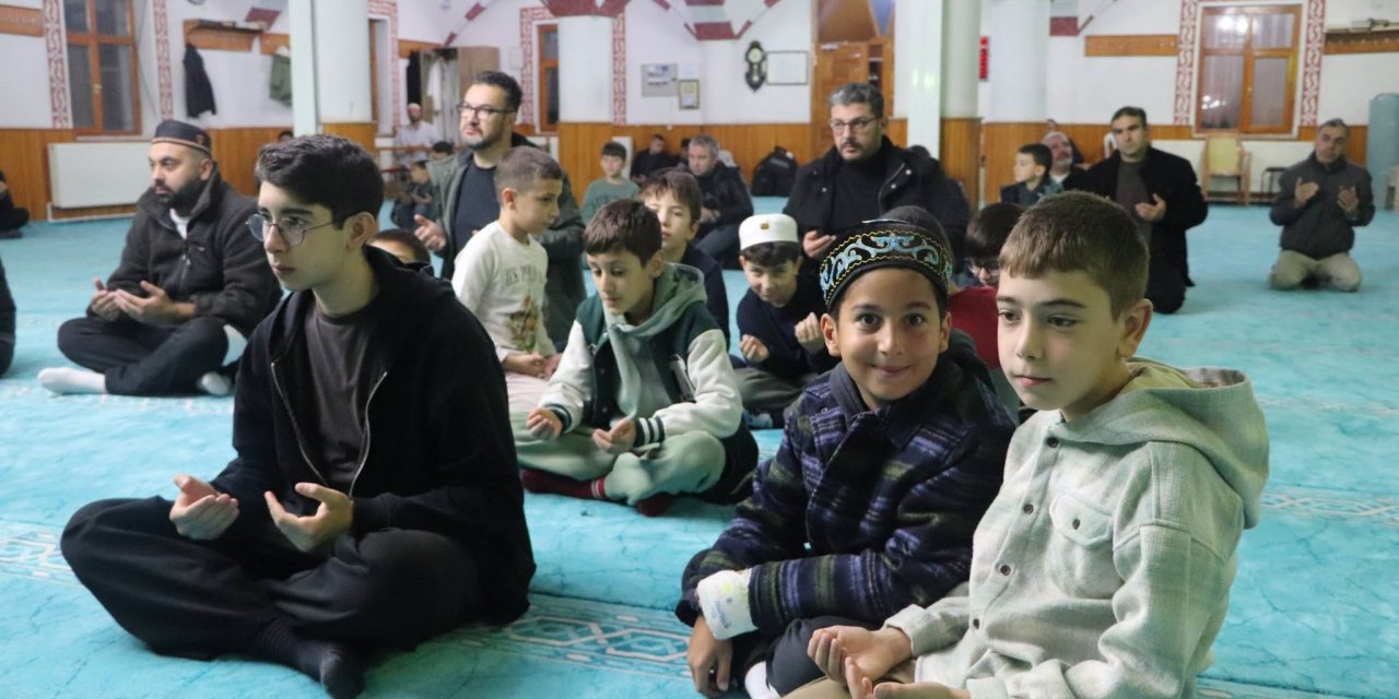 Sivas’ta gönüller sabah namazında buluştu