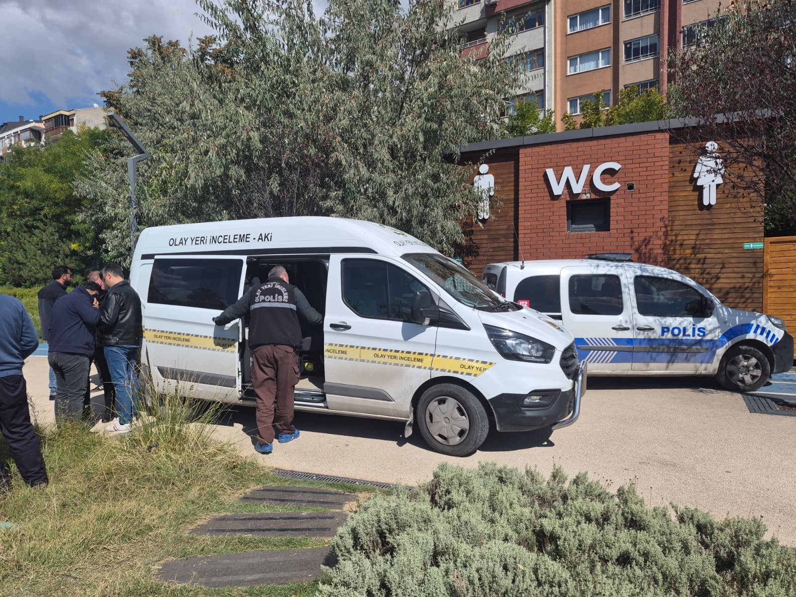 Park tuvaletinde silahlı ölüm