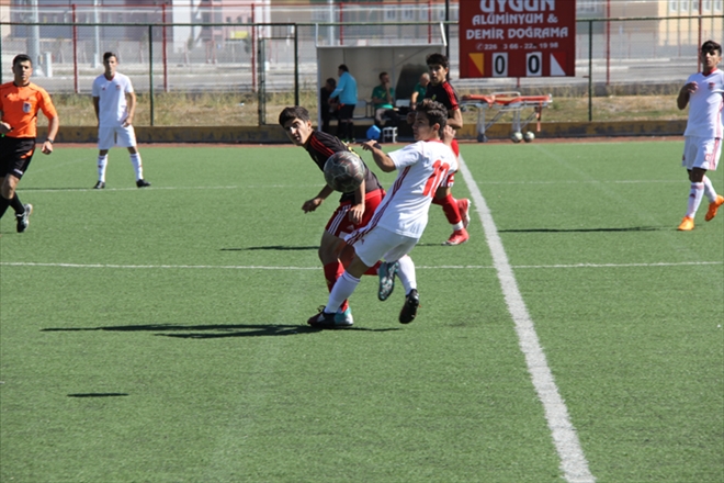 U19 VE U17´DE HEDEF GALİBİYET