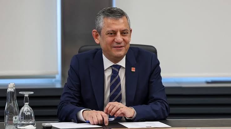 Yeni Parti’de Kongreler Devam Ediyor!