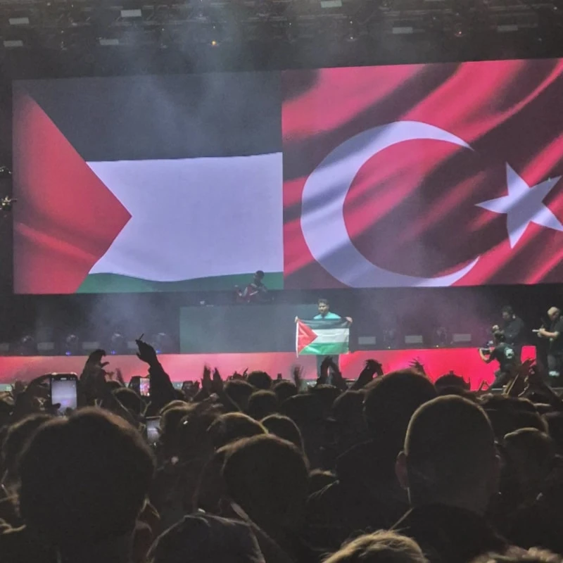 Lvbel C5’ten Gazze Mesajı!