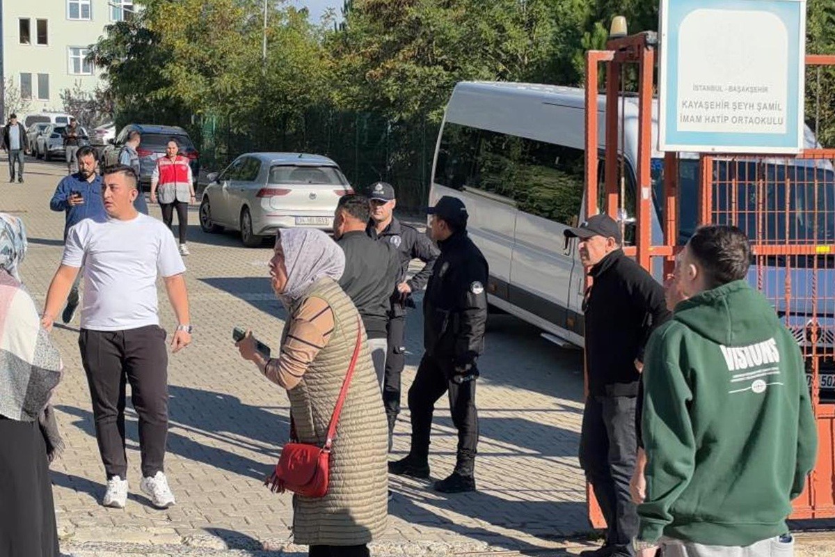 Eski okuluna üniformayla geldi, 8 öğrenciyi bıçakladı