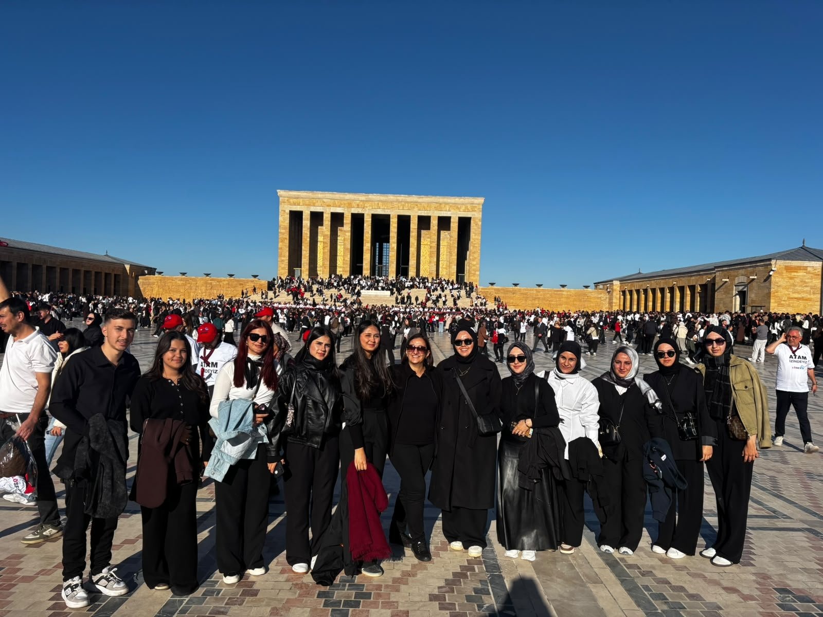 42 öğrenci Anıtkabir’de LÖSEV buluşmasına katıldı