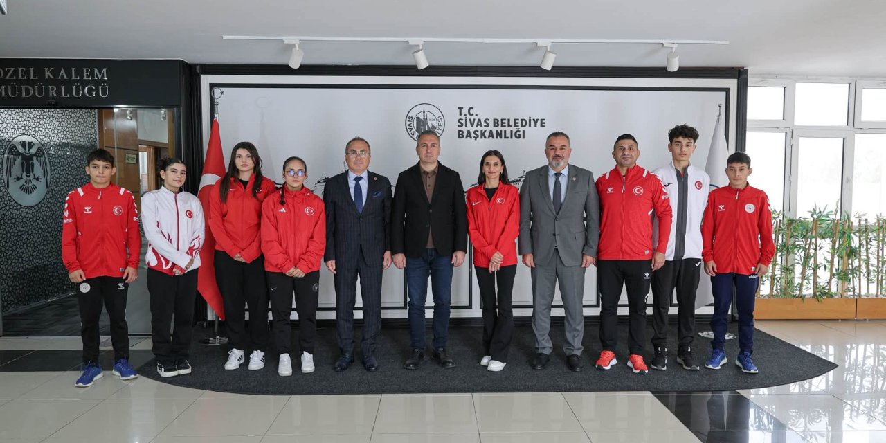 Başkan Uzun’dan başarılı sporculara tebrik